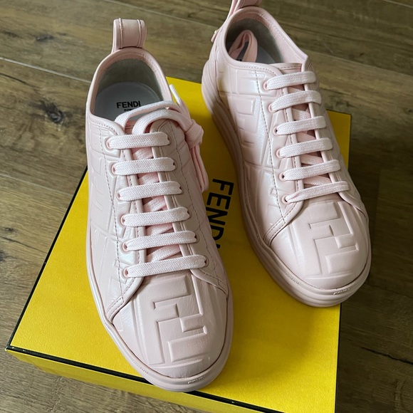 FENDI-AUTHENTIC NWT Pink Leather HighRise Sneakers - Picture 1 of 15